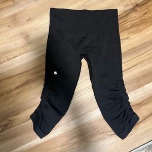 Lululemon Size 4 Crop (Compression)